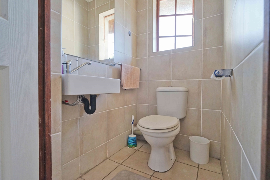 5 Bedroom Property for Sale in Vincent Eastern Cape